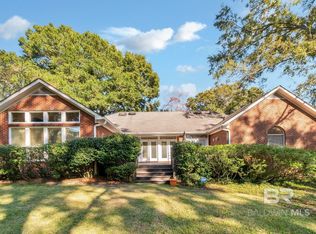 30354 Middle Creek Cir, Daphne, AL 36527