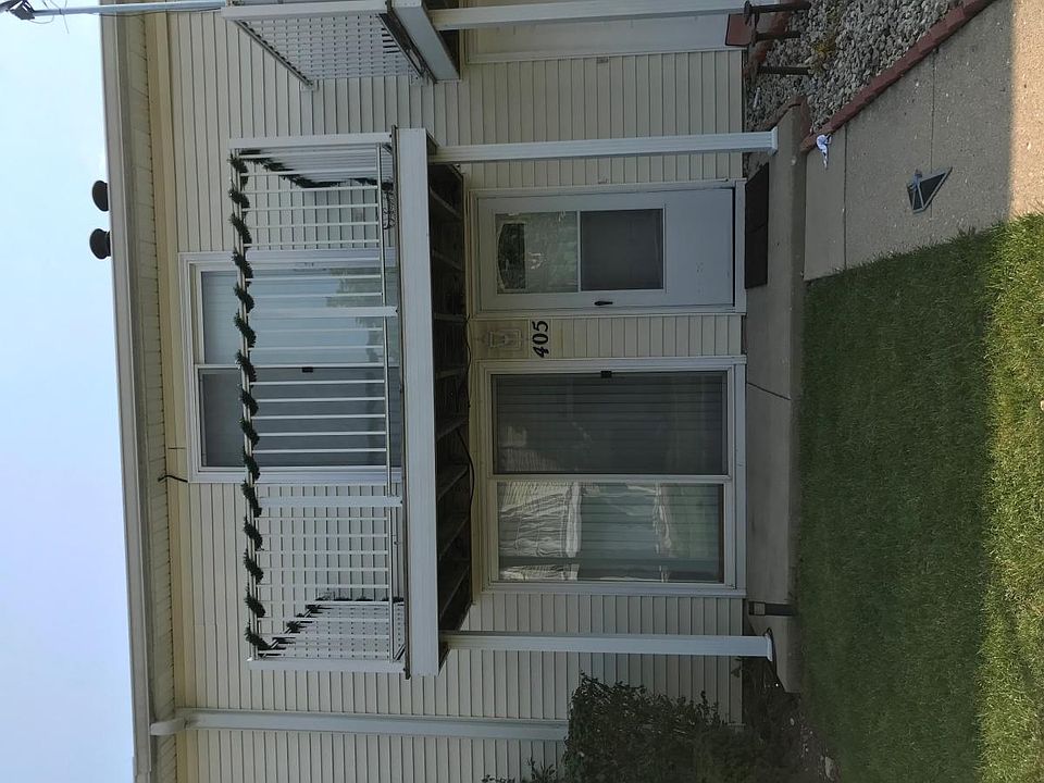 1st image of 405 Meadow Green Ln