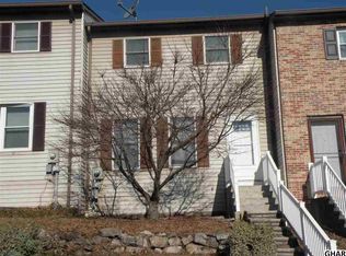 33 Mall Rd, Etters, PA 17319