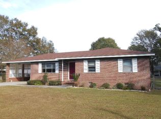 1136 Crestridge Rd, Waycross, GA 31503