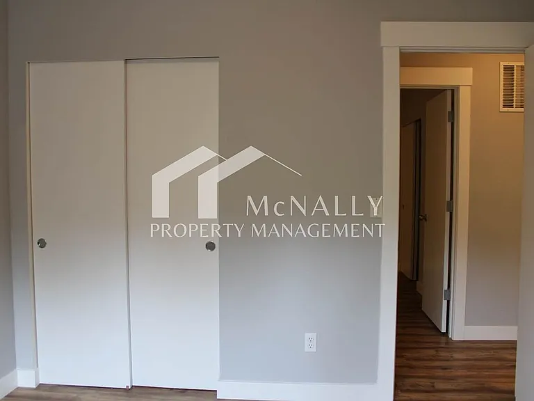 7403 Larkspur Ct — Photo 12