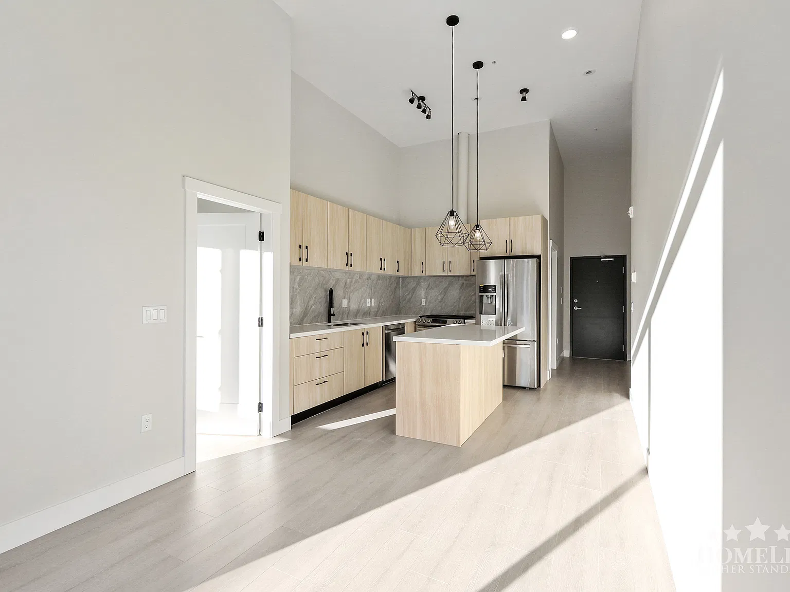 14858 60 Avenue Surrey — Photo 1