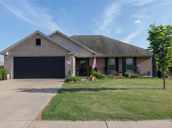 927 White Oak St, Elkins, AR 72727