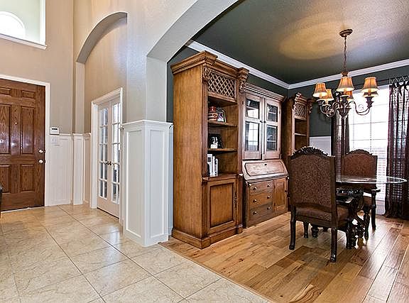 4th image of 5870 Brookhill Ln