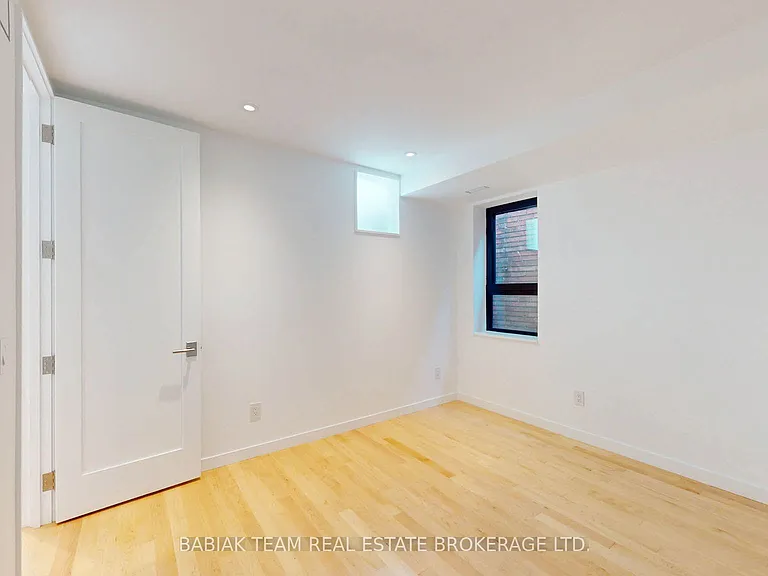 149 Maria St #UPPER — Photo 25