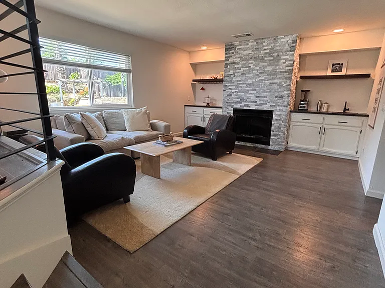 417 S Lexington Dr — Photo 3