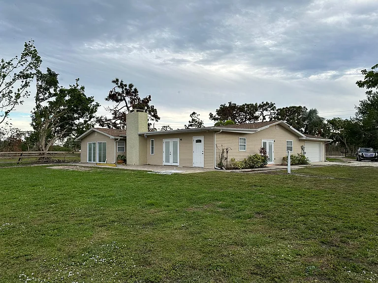 710 Morningside Dr — Photo 2