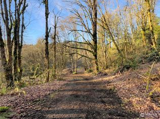 4 Coal Creek Rd, Longview, WA 98632