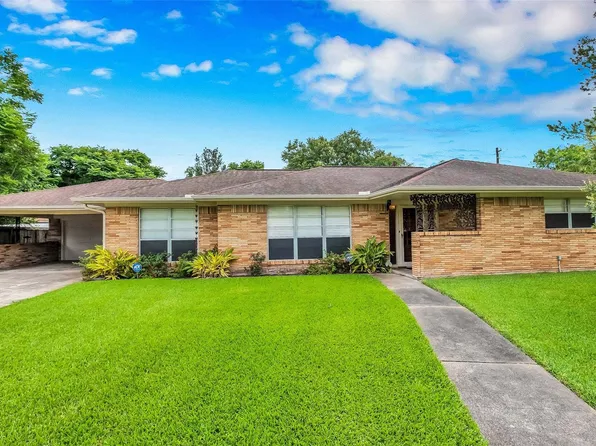 7919 Montglen Dr, Houston, TX 77061