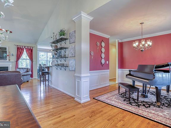 4th image of 19272 Windsong Ct