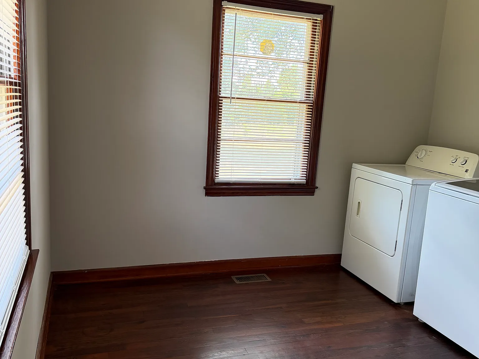 2099 Pleasant Valley Rd — Photo 3