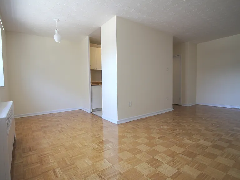 1307 Wilson Ave #1303 — Photo 16