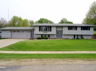 1065 Church, German Valley, IL 61039