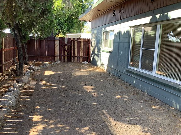Fence in front yard of home.
