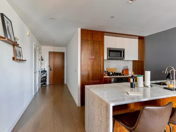 75 Park Lane image 1 of 10