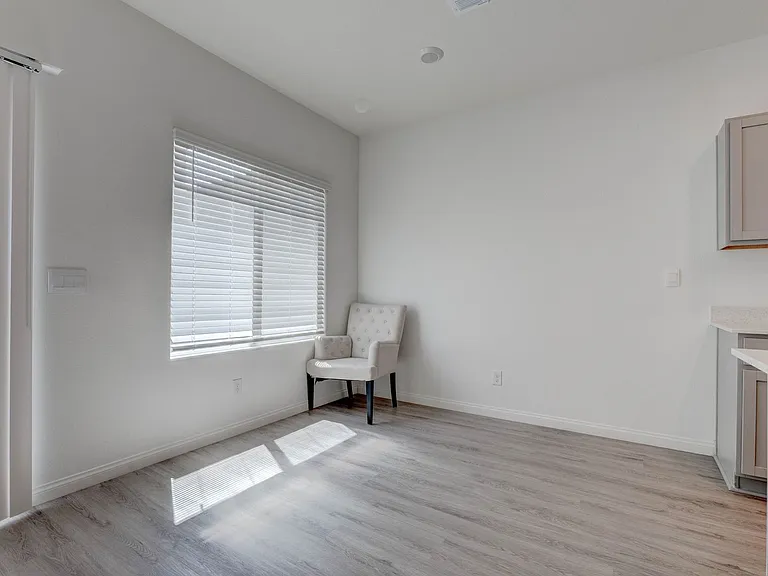 9938 Ullom Dr — Photo 35