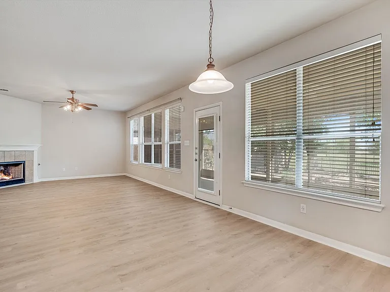 4029 Lake Edge Way — Photo 11