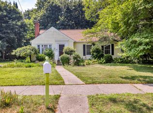 317 Sulgrave Ave, Jackson, MI