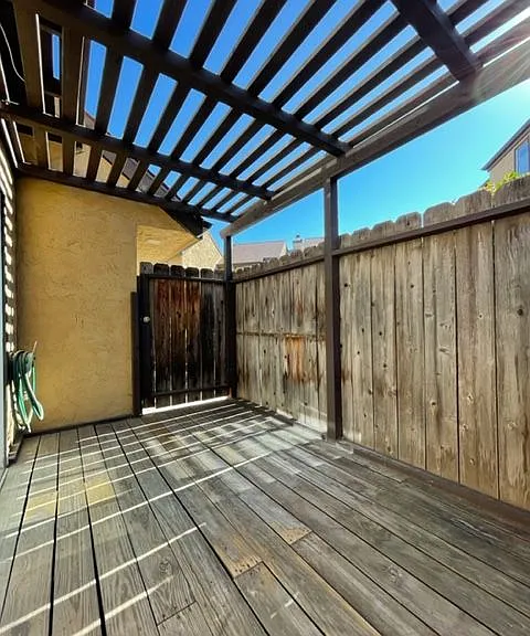 331 Stone Edge Ct — Photo 4