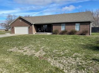 7351 S Artesian Ct, Columbus, IN 47201