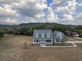 416 CATTAIL RD, Leakey, TX 78873