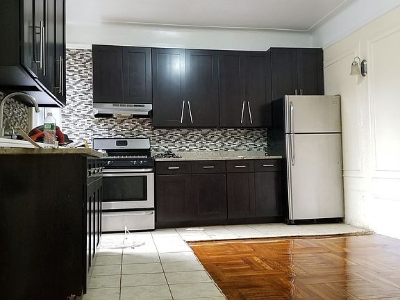 4th image of 180 Linden Blvd APT 4H