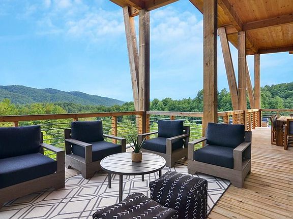 2nd image of 45 Eagle Watch Ct