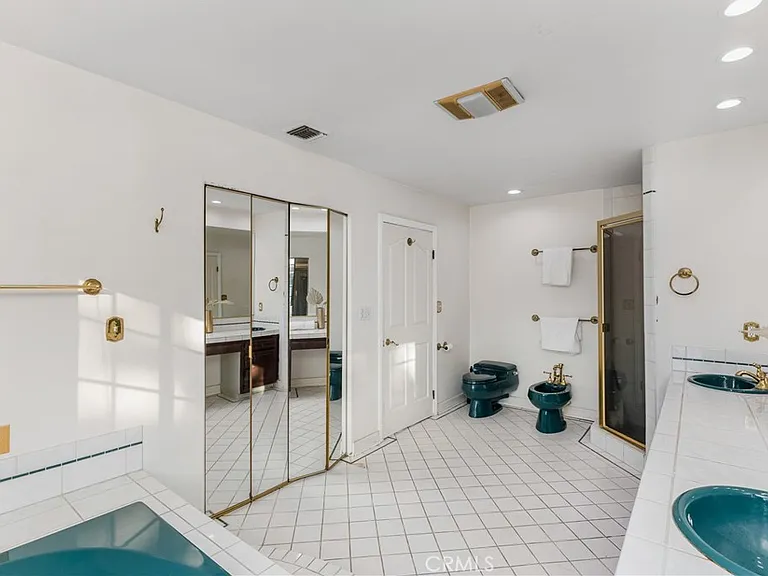 9348 Tujunga Canyon Blvd — Photo 38