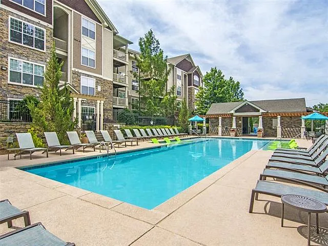 Anderson at Clairmont — Photo 4