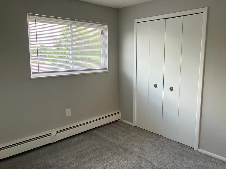 Valley York Apartments — Photo 43