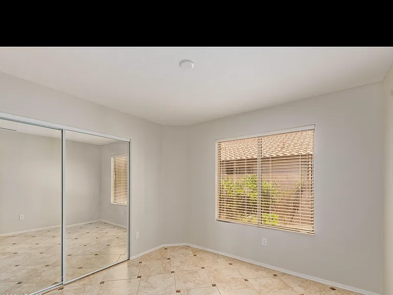 7432 W Aurora Dr — Photo 8