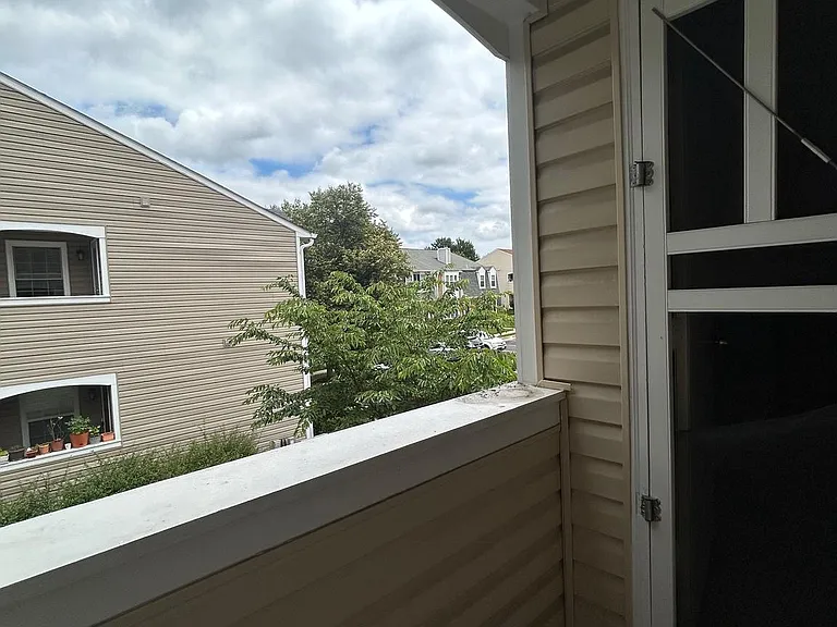 7804 Harrowgate Cir #D — Photo 24