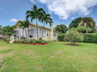 718 W Lakewood Rd, West Palm Beach, FL 33405