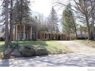 1935 Marcastle Ct, Rochester Hills, MI 48309