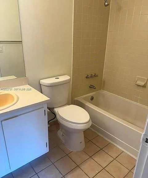 9475 Palm Cir N #9475 — Photo 12