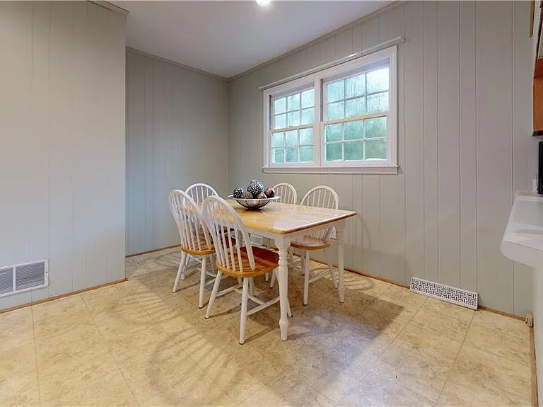 106 Azalea Dr — Photo 7