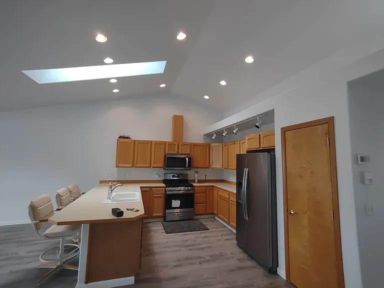 365 Octopus Ave NE — Photo 3