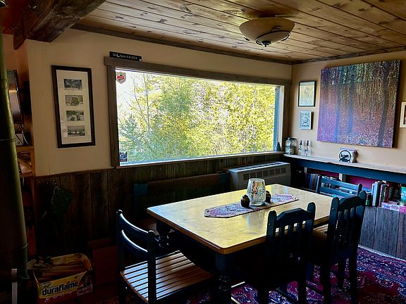 3rd image of 1050 Spring Farm Road