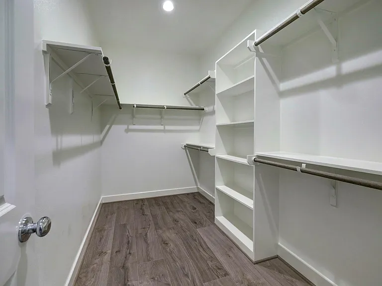 2319 Silva Park Ln — Photo 14