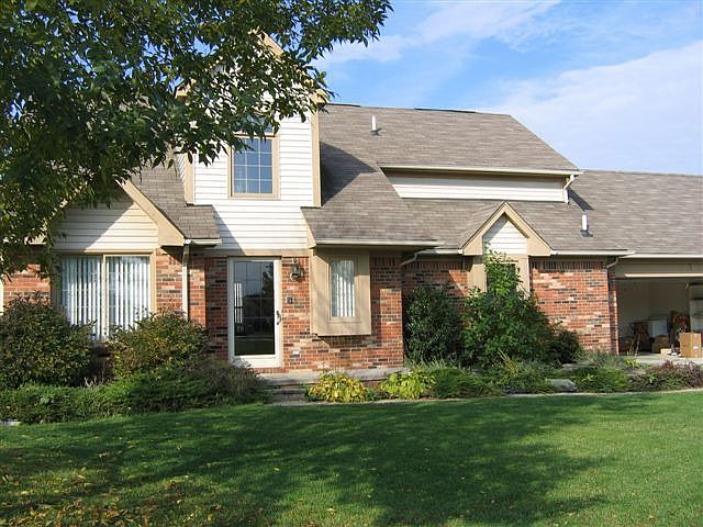 1st image of 46541 Heathmoor Dr