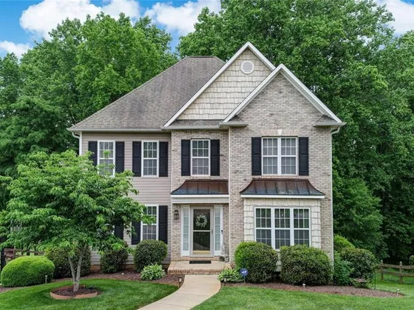 438 Kingsmill Dr, Advance, NC 27006