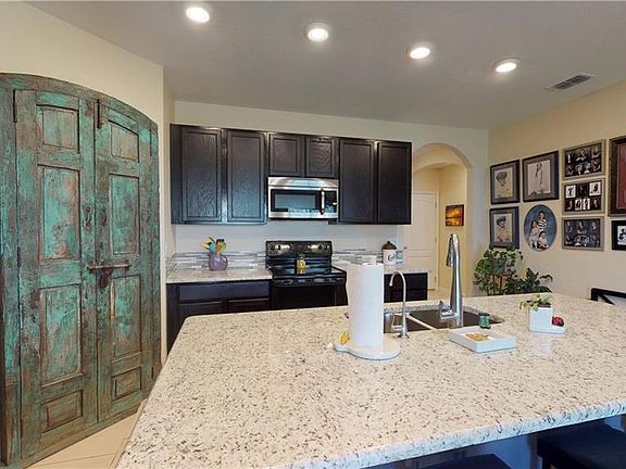 3rd image of 2619 Summerglen Ln