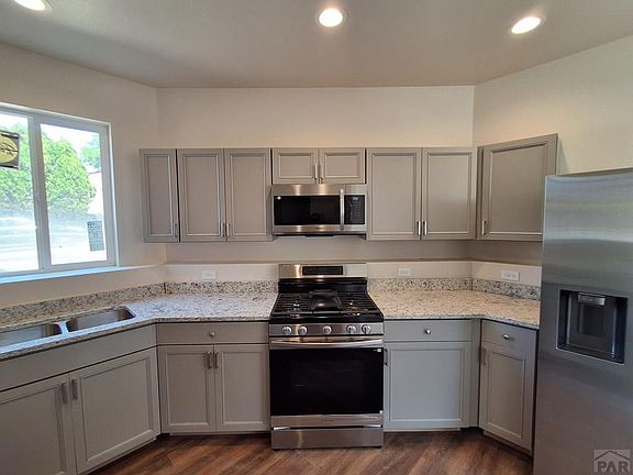 4th image of 9 Heatherwood Ln