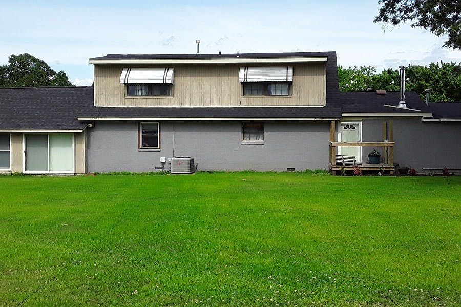 1st image of 1550 Sumac Rd