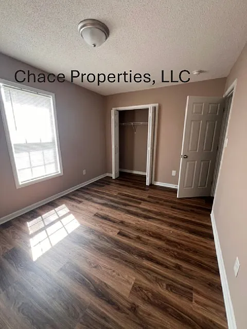2 bed, $950 — Photo 4