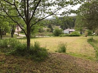 139 Oakland Ave, Spruce Pine, NC 28777