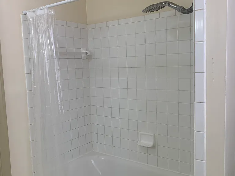 414 Middle St #I — Photo 11