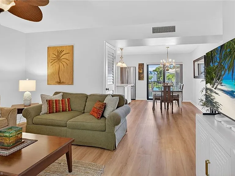 788 Park Shore Dr #B22 — Photo 6