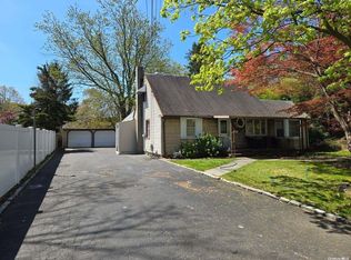 82 Bay Shore Rd, Bay Shore, NY 11706