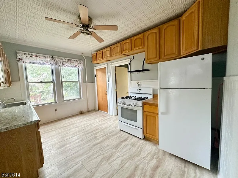 Building Photo - 4A Swaine Pl